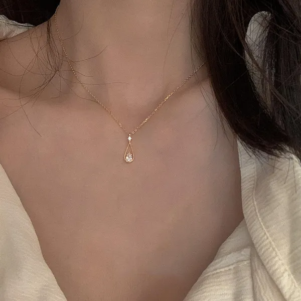 Silver_Stainless_Steel_Alloy_Necklace_For_Women