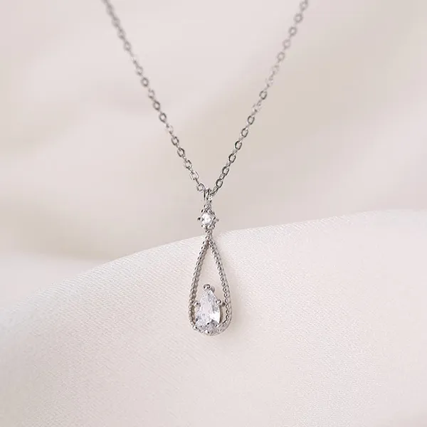 Silver_Stainless_Steel_Alloy_Necklace_For_Women