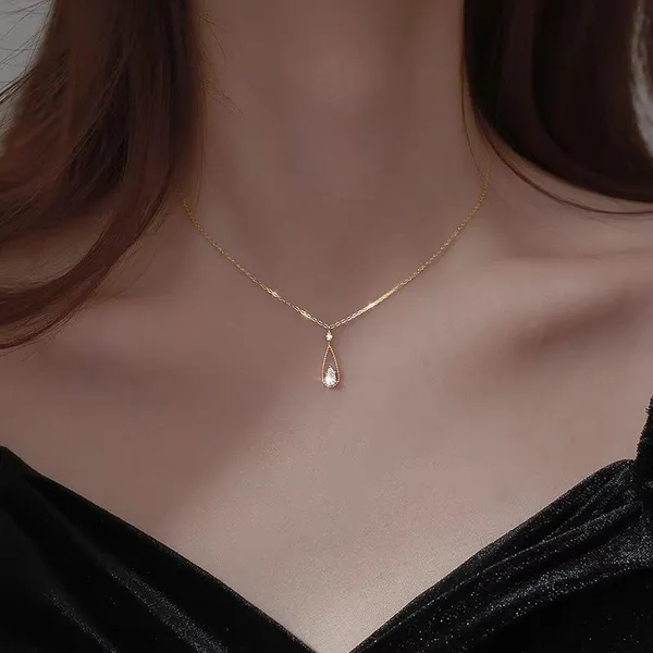 Silver_Stainless_Steel_Alloy_Necklace_For_Women