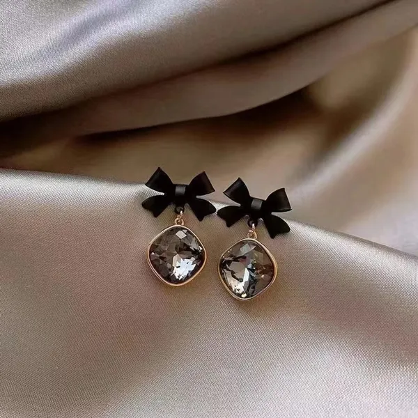 Black_Stainless_Steel_Alloy_Earrings_For_Women