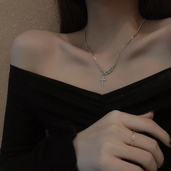 Silver_Stainless_Steel_Alloy_Necklace_For_Women