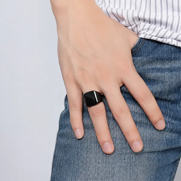 Black_Stainless_Steel_Alloy_Ring_For_Women