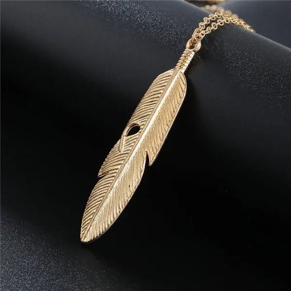 Gold_Stainless_Steel_Alloy_Necklace_For_Women
