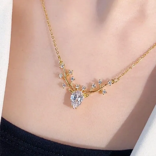 Gold_Stainless_Steel_Alloy_Necklace_For_Women