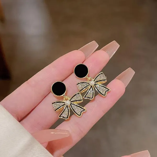 Black_Stainless_Steel_Alloy_Earrings_For_Women
