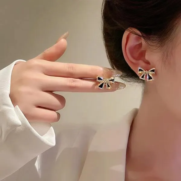Black_Stainless_Steel_Alloy_Earrings_For_Women