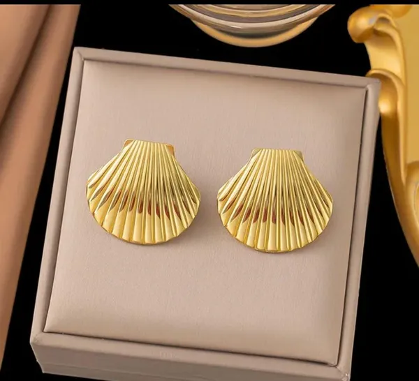 Gold_Stainless_Steel_Alloy_Earrings_For_Women