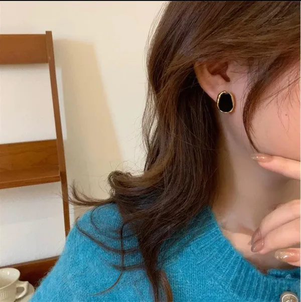 Black_Stainless_Steel_Alloy_Earrings_For_Women