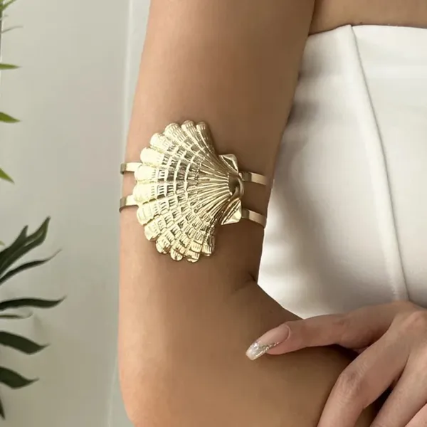 Gold_Stainless_Steel_Alloy_Armlets_For_Women