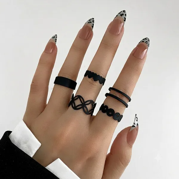 Black_Stainless_Steel_Alloy_Ring_For_Women_Set_Of_6