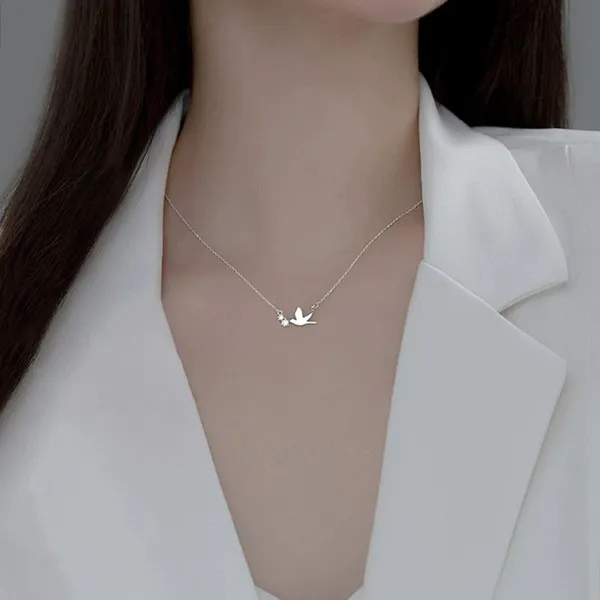 Silver_Stainless_Steel_Alloy_Necklace_For_Women