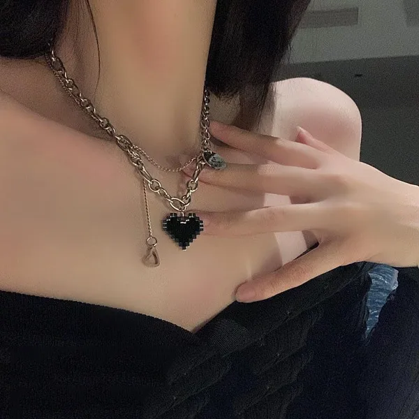 Black_Stainless_Steel_Alloy_Necklace_For_Women
