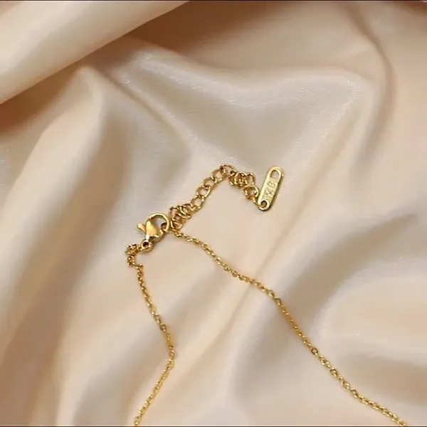Gold_Stainless_Steel_Alloy_Necklace_For_Women