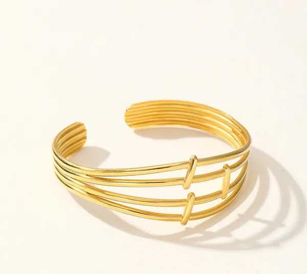 Gold_Stainless_Steel_Alloy_Bracelet_For_Women