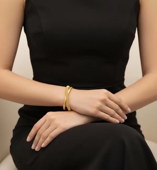 Gold_Stainless_Steel_Alloy_Bracelet_For_Women