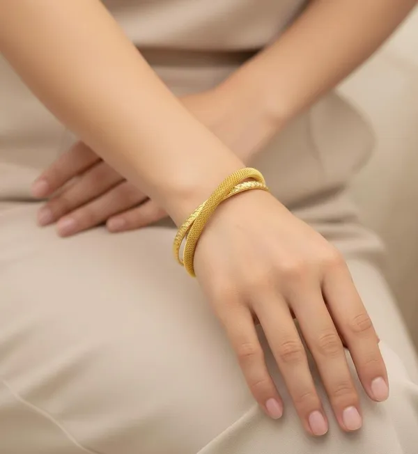 Gold_Stainless_Steel_Alloy_Bracelet_For_Women