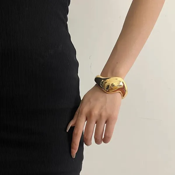 Gold_Stainless_Steel_Alloy_Bracelet_For_Women