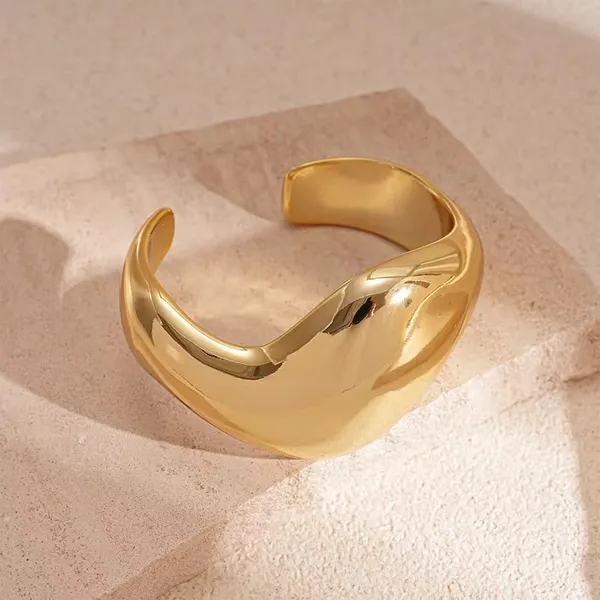 Gold_Stainless_Steel_Alloy_Bracelet_For_Women