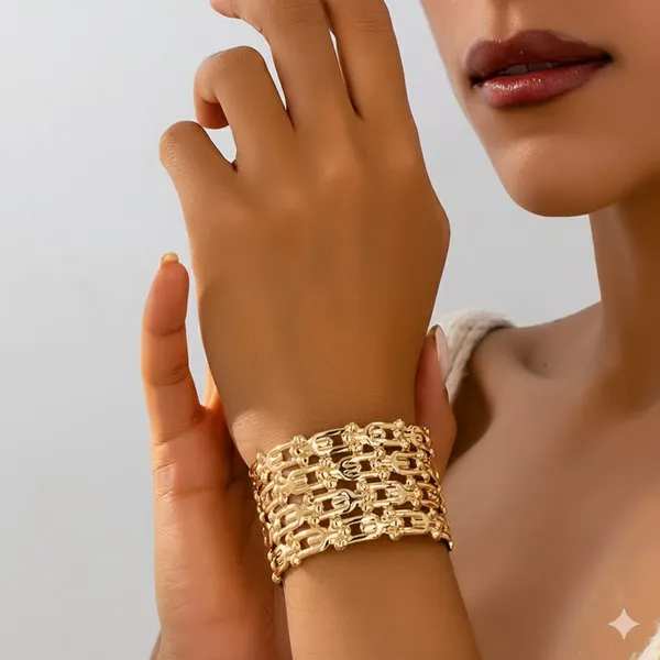 Gold_Stainless_Steel_Alloy_Bracelet_For_Women