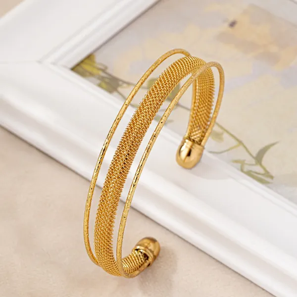Gold_Stainless_Steel_Alloy_Bracelet_For_Women