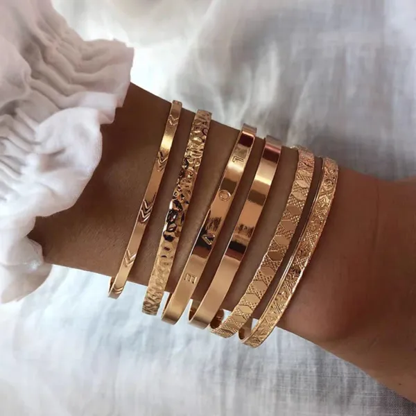 Gold_Stainless_Steel_Alloy_Bracelet_For_Women