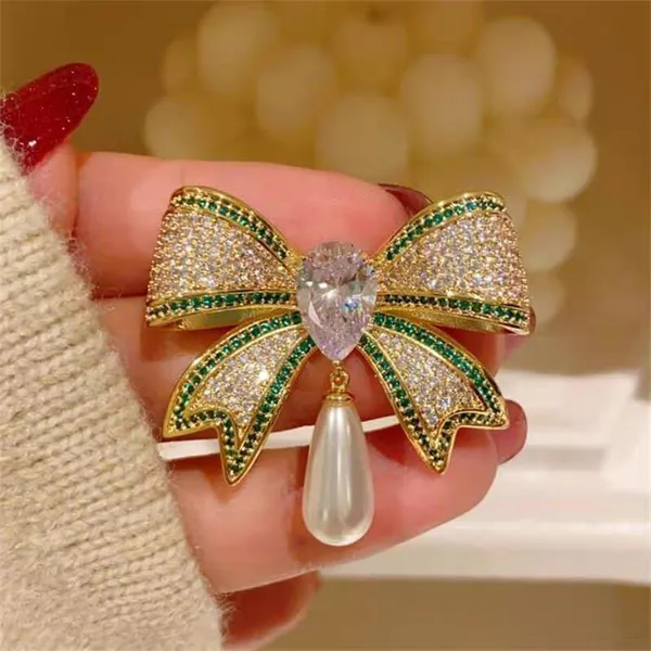 Green_Stainless_Steel_Alloy_Brooch_For_Unisex