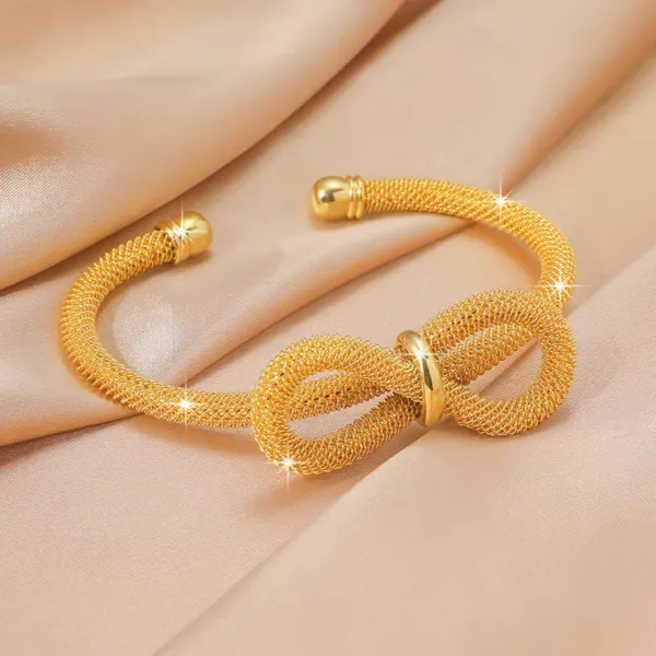 Gold_Stainless_Steel_Alloy_Bracelet_For_Women