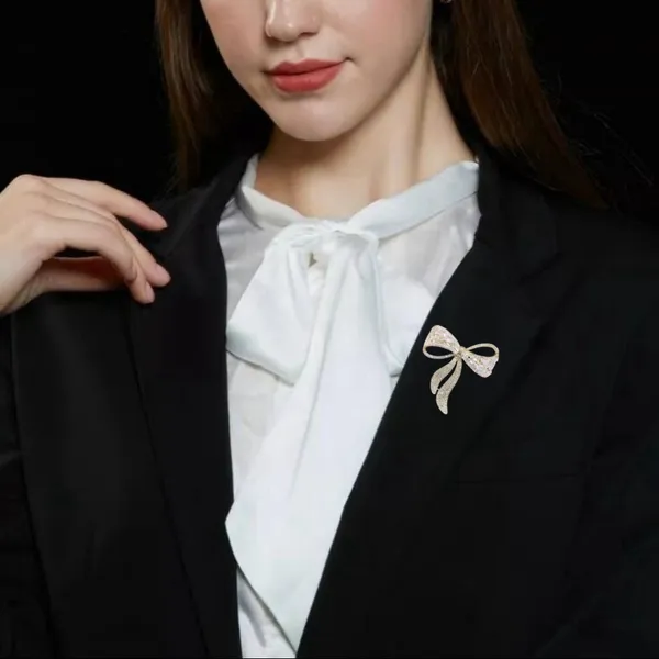 Silver_Stainless_Steel_Alloy_Brooch_For_Unisex