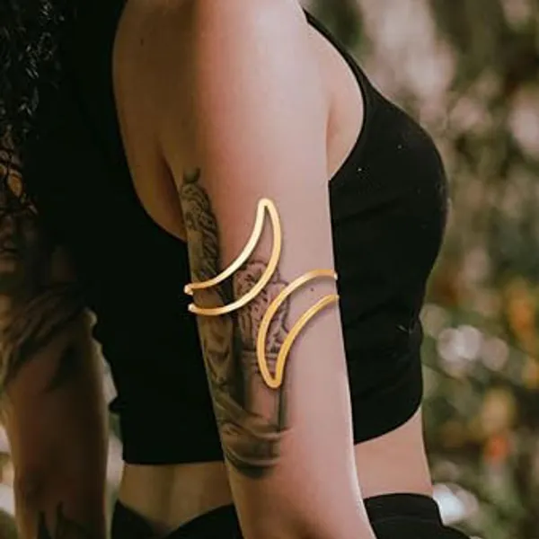 Gold_Stainless_Steel_Alloy_Armlet_For_Women