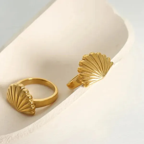Gold_Stainless_Steel_Alloy_Ring_For_Women