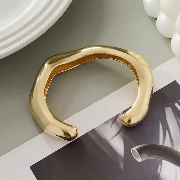 Gold_Stainless_Steel_Alloy_Bracelet_For_Women