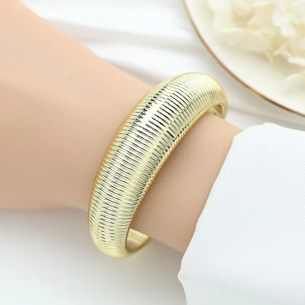 Gold_Stainless_Steel_Alloy_Bracelet_For_Women