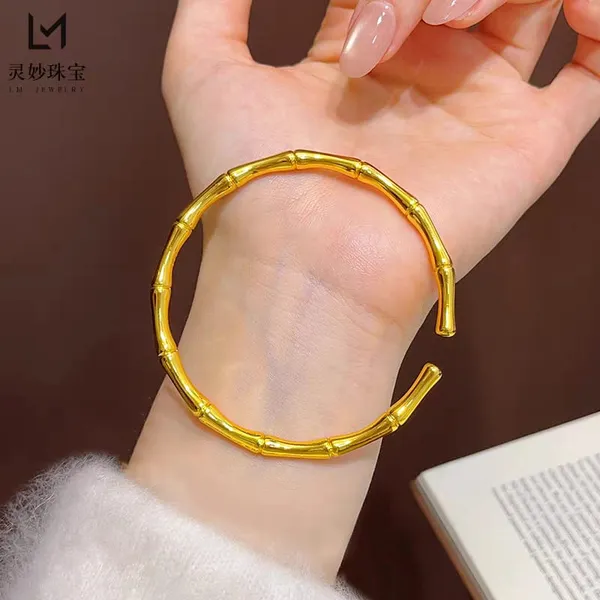 Gold_Stainless_Steel_Alloy_Bracelet_For_Women