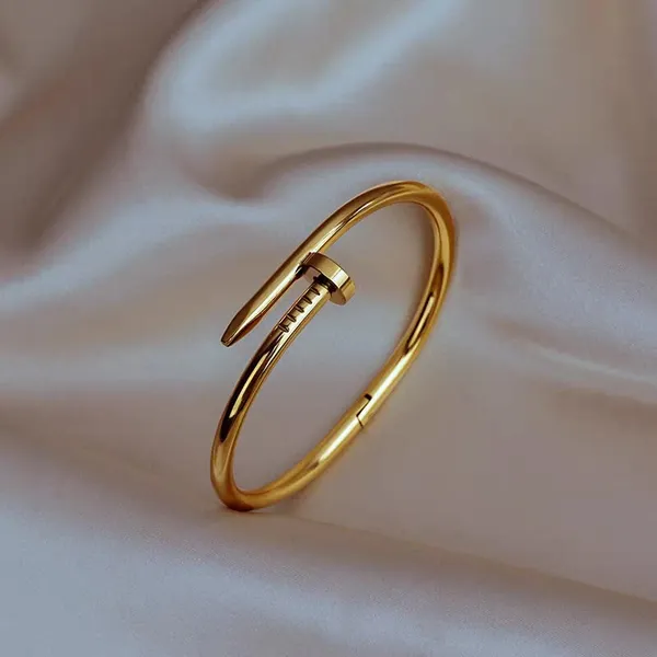 Gold_Stainless_Steel_Alloy_Bracelet_For_Women