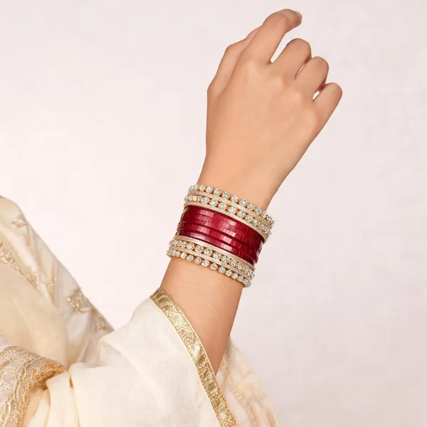 Maroon_Gold_Lacquer_Stone_Studded_Layered_Bridal_Bangle_Set_For_Women