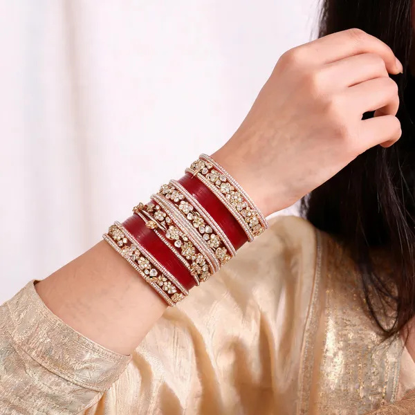 Red_Gold_Lacquer_Kundan_Stone_Studded_Bridal_Bangle_Set_For_Women