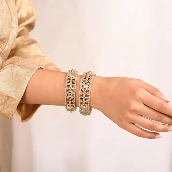 Gold_Metal_Kundan_Geometric_Cutwork_Stone_Bangles_For_Women