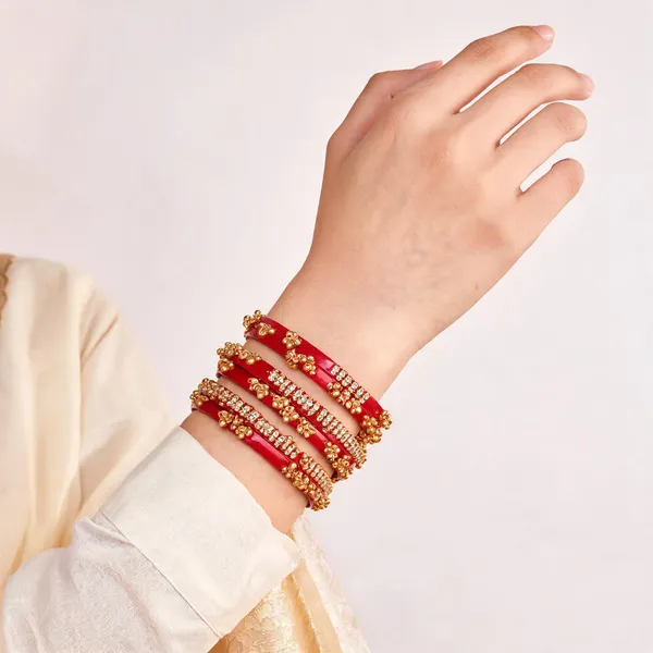 Red_Gold_Lacquer_Floral_Stone_Studded_Bridal_Bangle_Set_For_Women