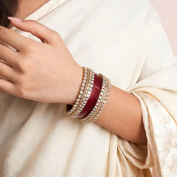 Maroon_Gold_Kundan_Stone_Studded_Bridal_Bangle_Set_For_Women