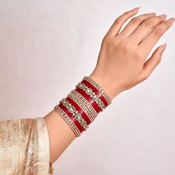 Red_Lac_Kundan_Stone_Studded_Bridal_Bangle_Set_For_Women