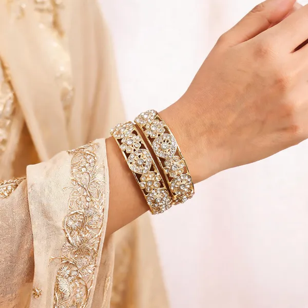 Gold_Metal_Kundan_Floral_Lattice_Stone_Bangles_For_Women