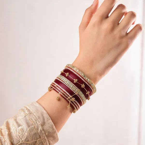 Maroon_Gold_Kundan_Charm_Chain_Chuda_Bridal_Bangle_Set_For_Women
