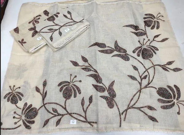Beige_Floral_Cotton_Mull_Ajrak_Embroidered_Saree_for_Women