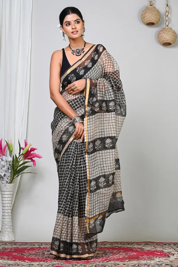 Black_And_Beige_Kota_Doriya_Checkered_Handloom_Saree_For_Women