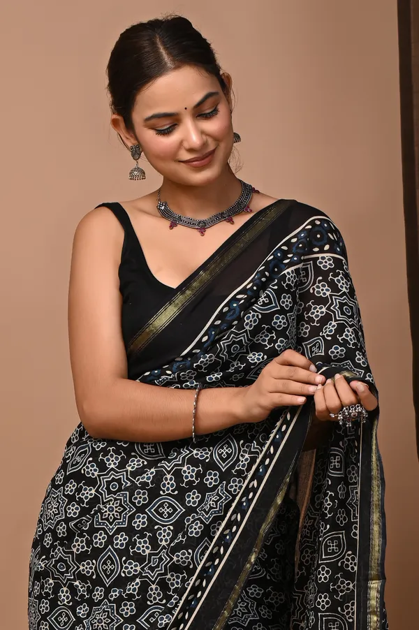 Black_Zari_Cotton_Hand_Block_Printed_Saree_With_Contrast_Border_For_Women