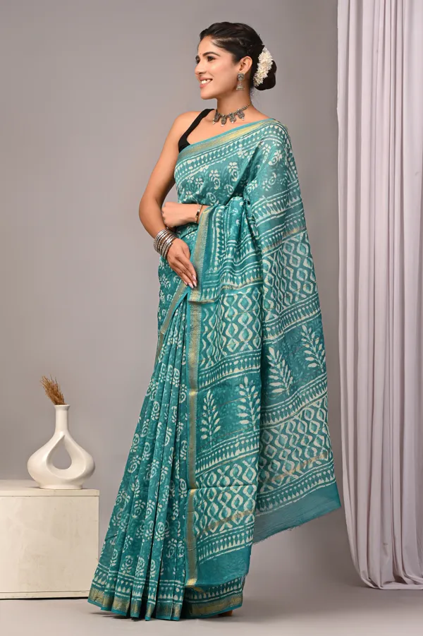 Teal_And_Green_Maheshwari_Silk_Bandhani_Printed_Saree_For_Women