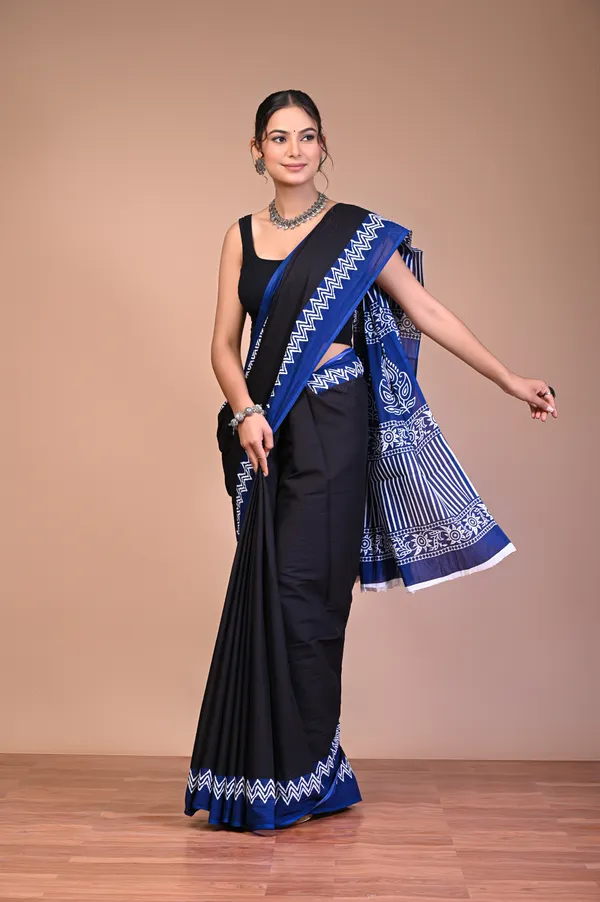 Black_Cotton_Mulmul_Geometric_Print_Saree_For_Women