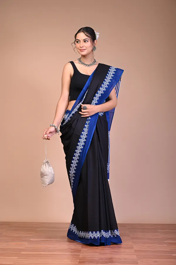 Black_Cotton_Mulmul_Geometric_Print_Saree_For_Women