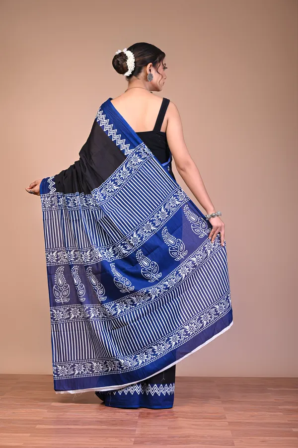 Black_Cotton_Mulmul_Geometric_Print_Saree_For_Women