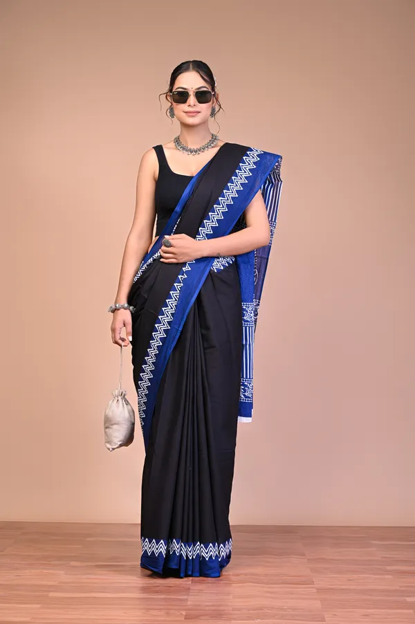 Black_Cotton_Mulmul_Geometric_Print_Saree_For_Women